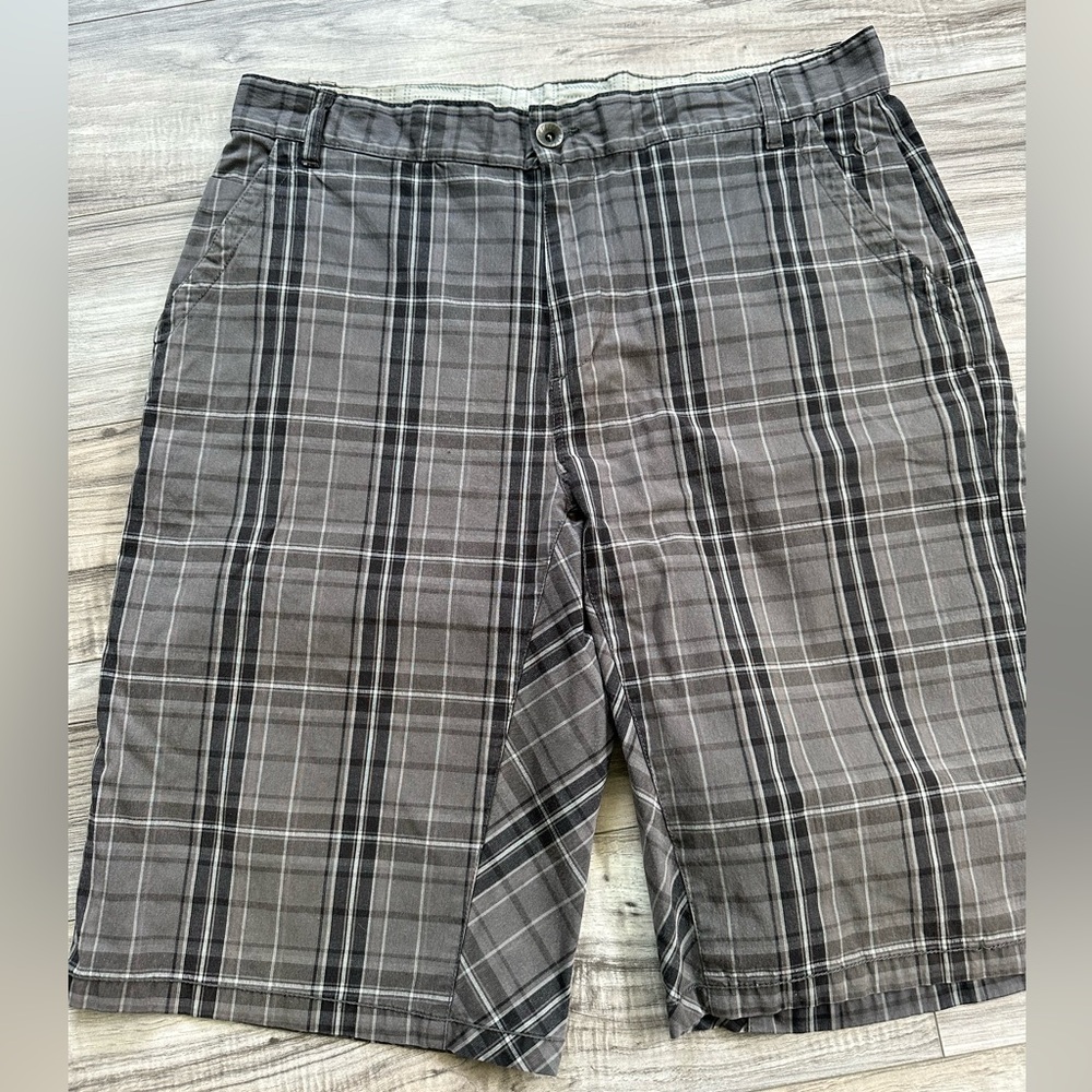 Prana Men's Casual Cotton Everyday Chino Plaid Shorts Hiking golf Gray Size 36